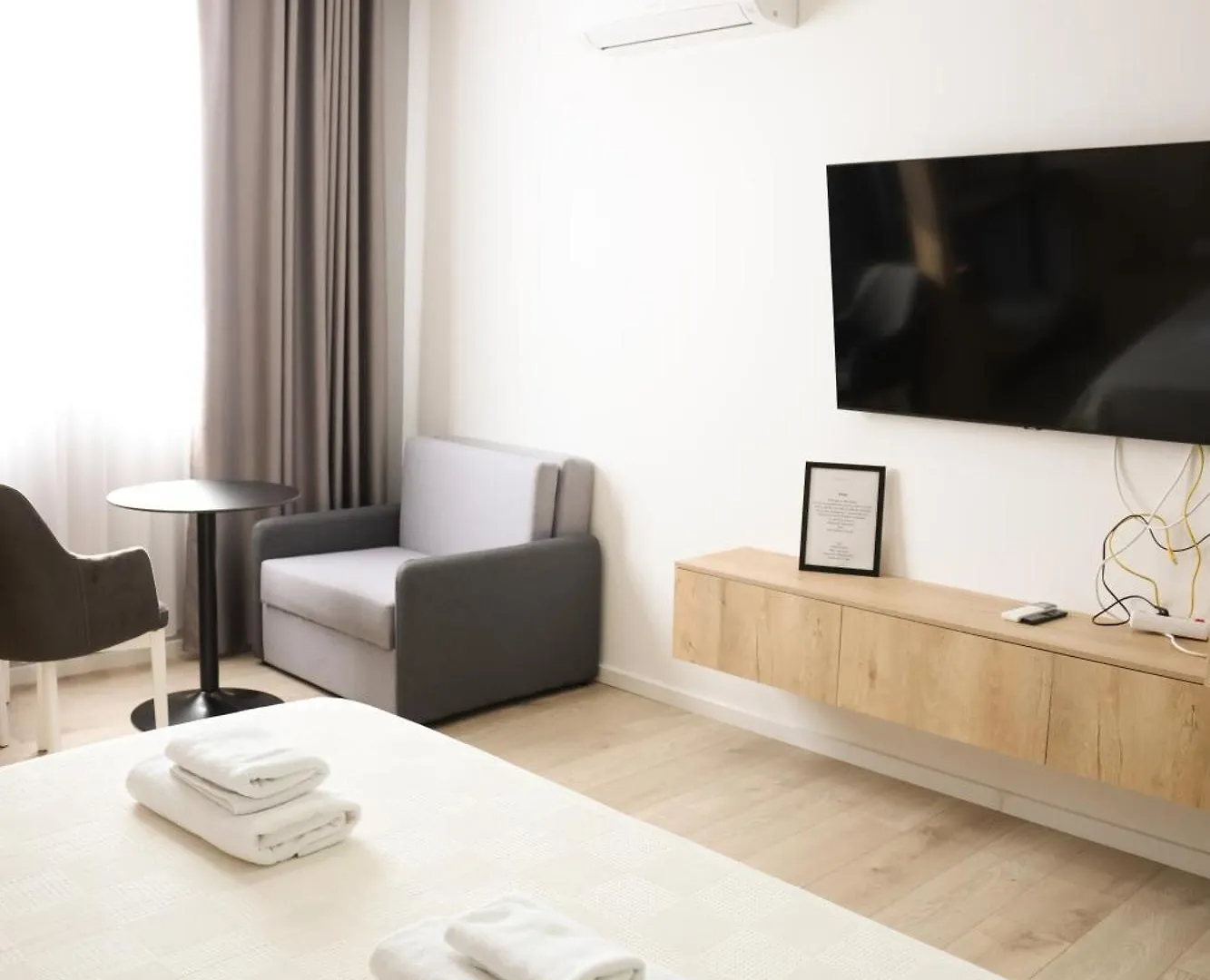 Sol Hotel Shkoder 4*,