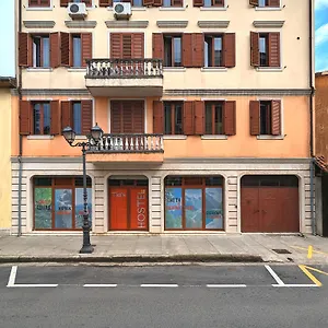 Tias Hostel
